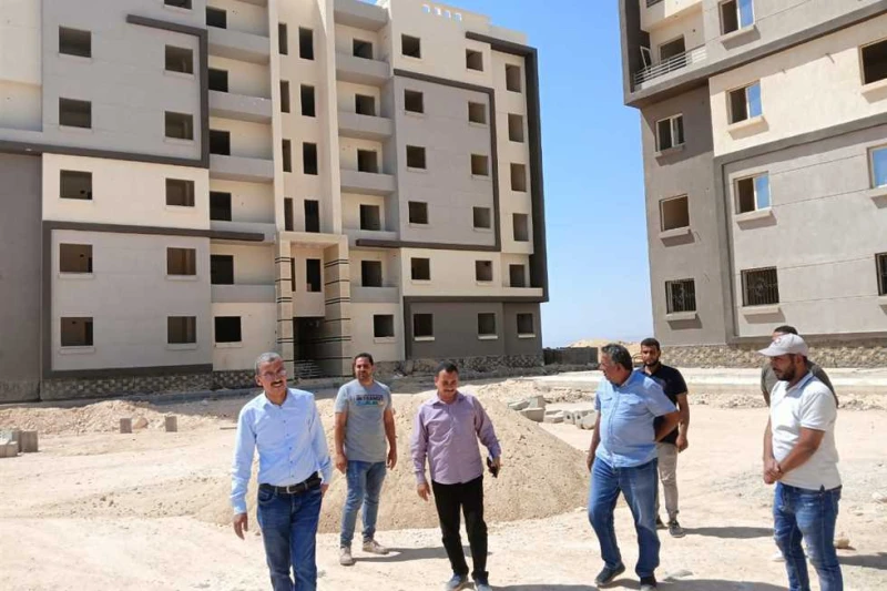 رئيس جهاز مدينة غرب قنا يتفقد مشروعات المرافق للمرحلة الأولى وعمارات سكن مصر تفقد المهندس رضوان عبدالرشيد محمد، رئيس جهاز مدينة غرب قنا، مشروعات