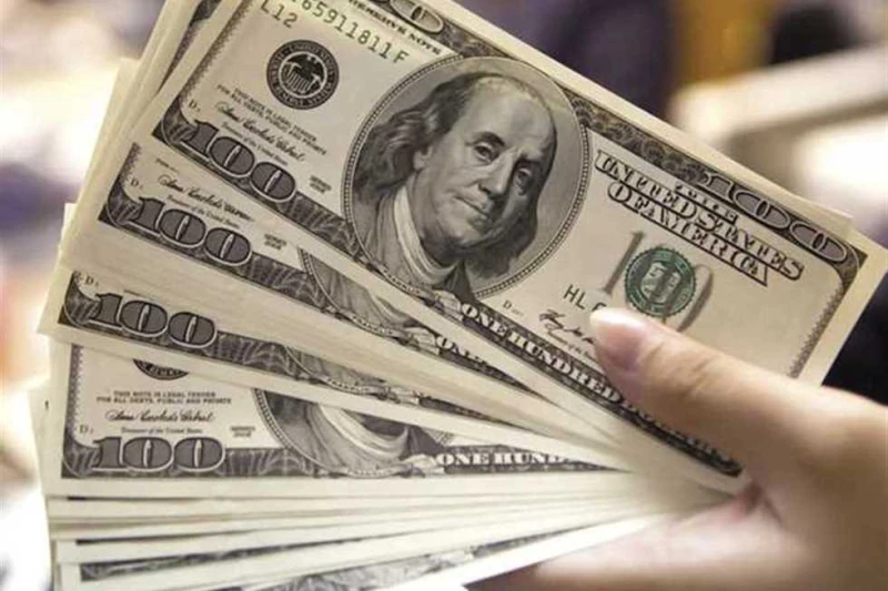 رسميا بعد الارتفاع.. سعر الدولار مقابل الجنيه أفاق عربية الأربعاء 14 اغسطس 2024 شهد سعر الدولار اليوم الأربعاء 14 أغسطس 2024 استقرارا ملحوظا أمام