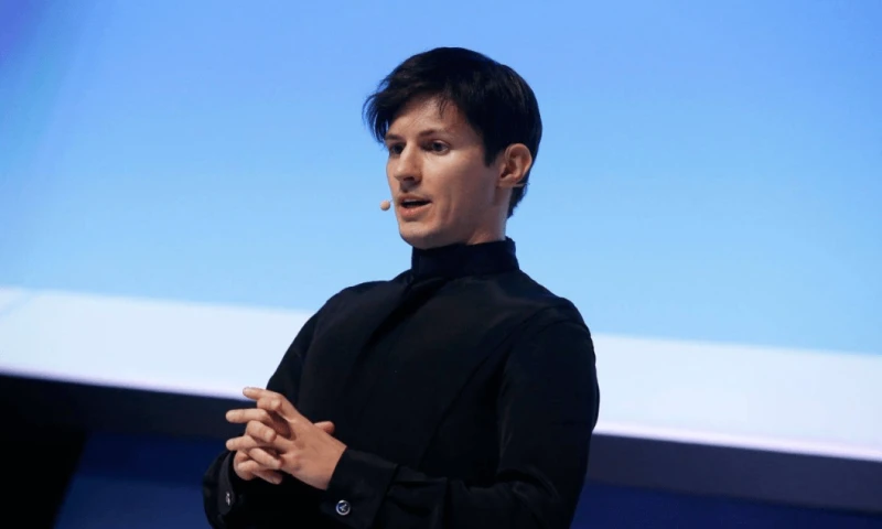 اعتقال مؤسس تطبيق تليغرام في مطار باريس لهذا السبب اعتقلت السلطات الفرنسية رجل الأعمال الروسي مؤسس تطبيق تليغرام بافيل دوروف أثناء نزوله من طائرته