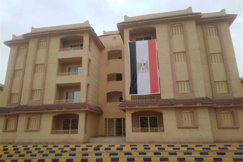 عودة العمل في المصالح الحكومية بمدينة رفح الجديدة عاد العمل في المصالح الحكومية بمدينة رفح الجديدة اليوم الاثنين، بعد نقلها إلي مدينة العريش منذ عدة