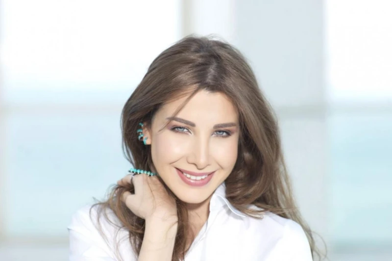 نانسي عجرم تثير الجدل بإطلالتها في حفل بالسعوديةبتاريخ الثلاثاء 20 أغسطس 2024 أحيت الفنانة اللبنانية نانسي عجرم مؤخرا سهرة فنية مميزة في المملكة