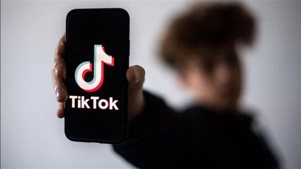 وقف التيك توك في مصر قريبا .. اعرف القصة الكاملة تفاصيل أثار نبأ حجب التيك توك فى مصر ضجة كبيرة على السوشيال ميديا فى الساعات الماضية.تداول نشطاء