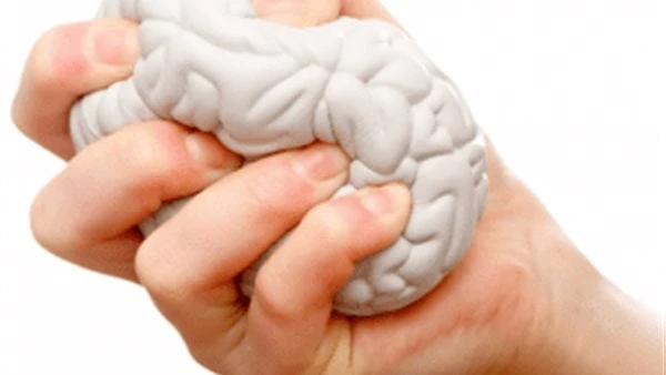 ساعده بدون تردد..5 علامات في لغة الجسد تشير لتعرض صديقك لصدمةيتعرض الكثير من الأخاص لبعض الصدمات ولكن هل فكرت مرة أن هناك صديق لك تعرض لصدمة ولا يريد