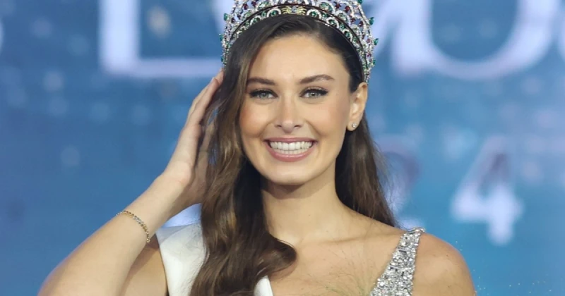 ملكة جمال لبنان ندى كوسا برفقة المتسابقات بأول لقاء لهن بعد الحفل تعرف على التالي ملكة جمال لبنان ندى كوسا برفقة المتسابقات بأول لقاء لهن بعد الحفل، إلتقت ملكة جمال لبنان لعام 2024