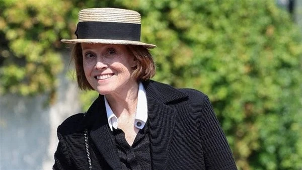 الفنانة العالمية سيغورني ويفر تصل مهرجان فينسيا وصلت الفنانة العالمية سيغورني ويفر إلى فينيسيا لحضور حفل افتتاح النسخة 81 من مهرجان فينيسيا السينمائي