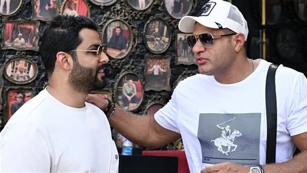 محمود التركي يصل القاهرة لإحياء حفله الأول بالعلمين الجديدةوصل المطرب العراقي محمود التركي للقاهرة، اليوم الثلاثاء استعدادا لاحياء حفله الأول