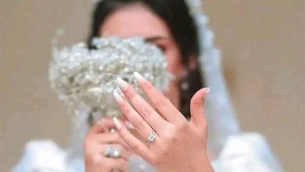 لن تتخيل ما فعلته.. عروس بريطانية تصدم الحاضرين في يوم زفافها أثارت عروس بريطانية جدلا كبيرا بعد تصدرها تريند السوشيال ميديا، وذلك بسبب ما فعلته في حفل زفافها.وأقدمت العروس على طرد