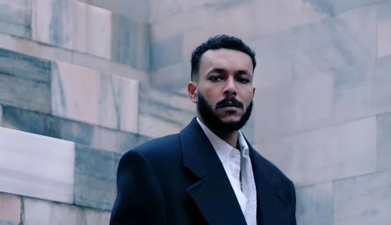 ويجز يستعد لمفاجأة جماهيره بعد حفل العلمين ويؤكد: لست قدوة للشبابيستعد الرابر المصري ويجز لإحياء حفل ختام فعاليات مهرجان العلمين، الذي سيقام مساء اليوم في مدينة العلمين المصرية. وم