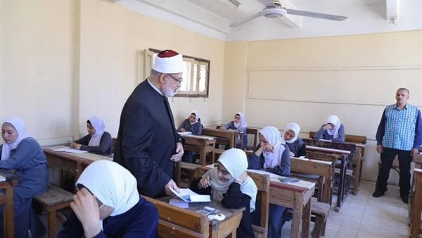 اليوم .. طلاب الثانوية الأزهرية يؤدون امتحانات الدور الثاني في هذه المواديواصل اليوم الأربعاء الموافق 28 أغسطس، امتحانات الدور الثاني للشهادة