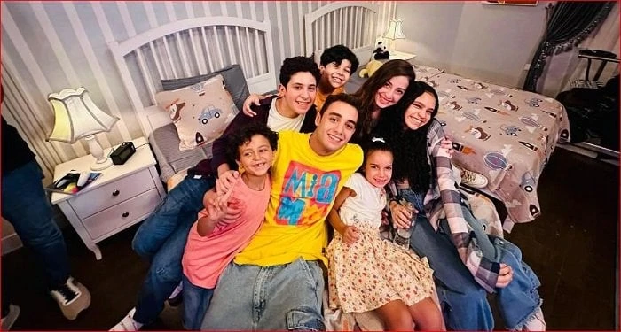 استنونا.. أحمد عنان يروج لمسلسل تيتا زوزو صورة مسلسل تيتا زوزوافاق عربيةروج الفنان الشاب أحمد عنان، لمسلسل تيتا زوزو، من بطولة الفنانة إسعاد يونس،