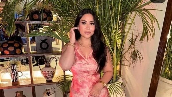 بفستان ملون .. أحدث ظهور للفنانة بوسي عبر إنستجرامشاهدشاركت الفنانة بوسي جمهورها بعدة صور لها عبر موقع تبادل الصور والفيديوهات انستجرام.وظهرت بوسي