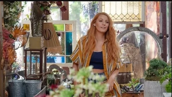 ارتفاع إيرادات فيلم إلى 200 مليون خلال أسبوعينارتفعت إيرادات فيلم بليك ليفلي الجديد إلى حوالي 205 مليون دولار في شباك التذاكر العالمي بعد مرور حوالي أسبوعين على طرحه في السينمات. ف