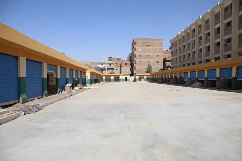 بمساحة 4600 متر ويضم 91 وحدة.. إقامة سوق حضاري بمدينة الصف في الجيزة (تفاصيل) أعلن المركز الإعلامى لمحافظة الجيزة، عن إقامة سوق حضاري بمركز الصف بالجيزة على مساحة 4600 م2، يتكون من
