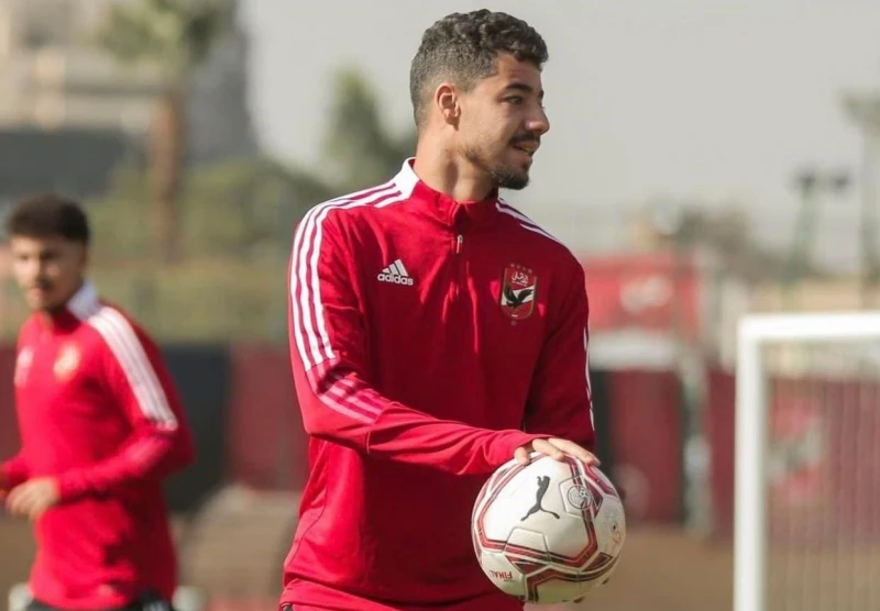 طارق زياد يكشف تفاصيل أزمته مع العشري وأسباب رحيله عن الأهليطارق زياد يكشف تفاصيل أزمته بأنه قرر الرحيل عن صفوف الأهلي لأنه شعر بأنه لم يكن له دور