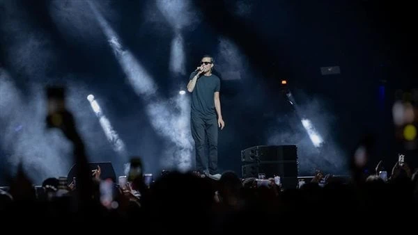 بحضور الآلاف.. صور من حفل فريق كايروكي في جدةأحيا فريق كايروكي حفلا غنائيا ضخما، أمس في جدة وتحديدا على مسرح عبادي الجوهر، وسط حضور الالاف من جمهورهم