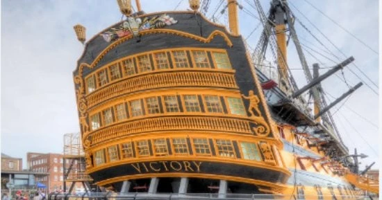 تخضع السفينة الحربية فيكتورى البريطاني، التى تم بناؤها عام 1759، حاليا لعملية تجديد بقيمة 45 مليون جنيه إسترليني (53 مليون يورو) بسبب التدهور الهيكلي