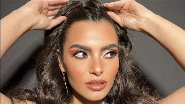 على الشاطئ.. كارمن سليمان تثير الجدل بجلسة تصوير جديدة نشرت المطربة كارمن سليمان، صورا جديدة لها عبر حسابها الشخصي على موقع تبادل الصور والفيديوهات إنستجرام من أحدث جلسة تصوير خضعت