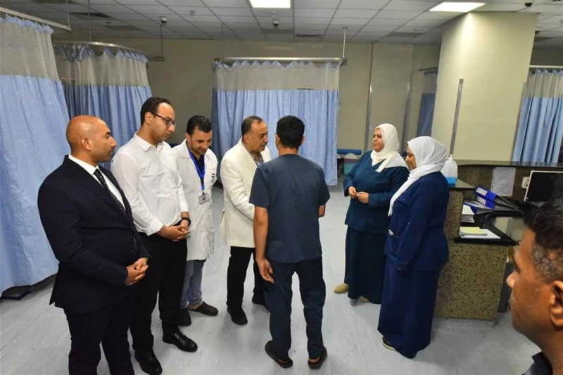 في جولة مفاجئة.. محافظ أسيوط يتفقد مستشفى أبوتيج النموذجي قام اللواء دكتور هشام أبوالنصر، محافظ أسيوط، بجولة تفقدية مفاجئة في الرابعة فجرا بمستشفى