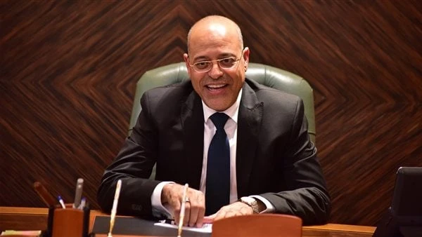 وزير العمل: رحت العتبة وقت الحريق لدعم العمالة وليس بحثا عن اللقطة أكد وزير العمل محمد جبران، أنه كان في طريقه إلى البيت عندنا وقع حريق العتبة وكان لابد من التوجه إلى موقع الحريق م