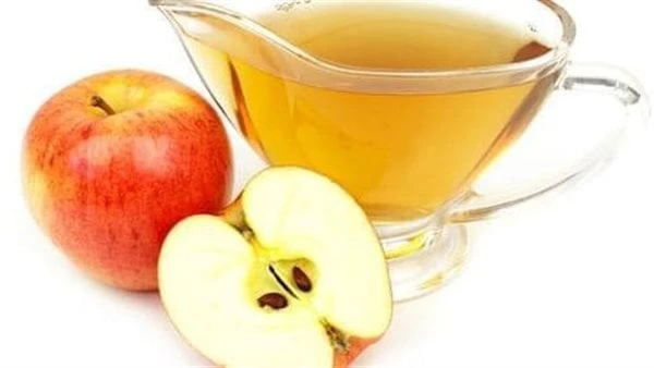 أضرار تناول خل التفاح على الريق.. يفضل تخفيفه بالماءعلى الرغم من فوائد خل التفاح العديدة، إلا أن تناوله على الريق قد يسبب بعض الأضرار، كشف موقع