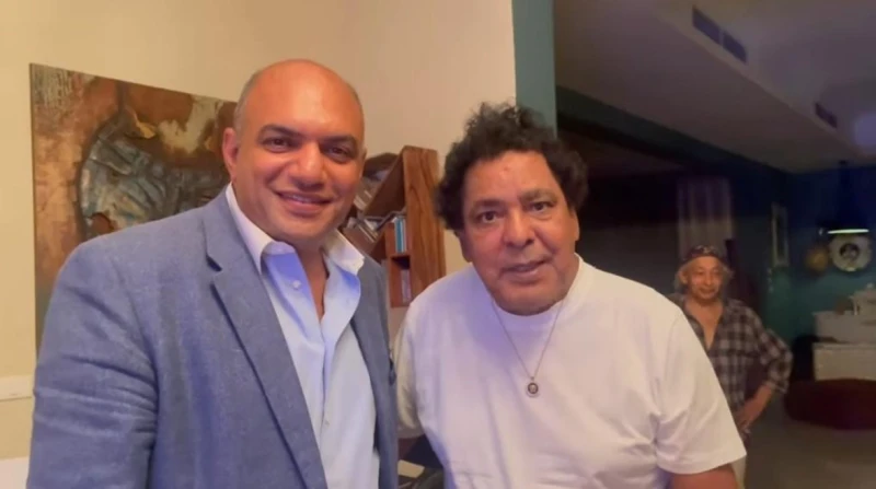 منير يطمئن جمهوره: الحمد لله شفينا تماما طمأن الفنان القدير محمد منير جمهوره على صحته، وقال: الحمد لله شفينا تماما.ونشر نور الدين عبدالرحيم، الطبيب