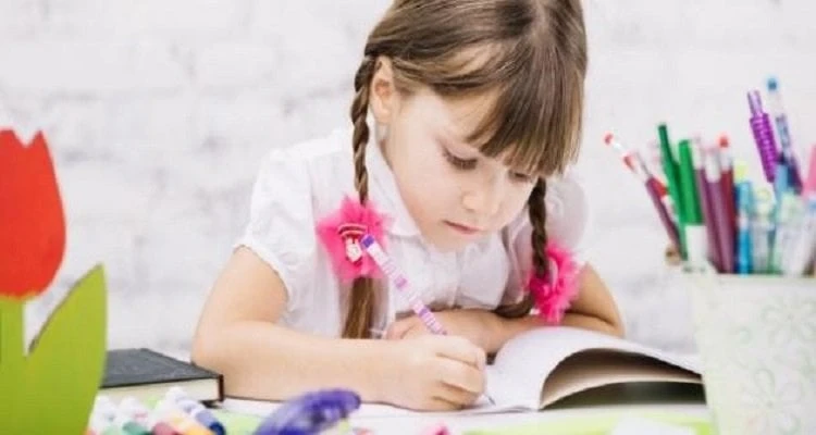 التعليم تعلن عن مصروفات المدارس الرسمية لغات 2025 تفاصيل مصروفات المدارس الرسمية لغات.. أعلنت وزارة التربية والتعليم والتعليم الفني، لمديري مديريات