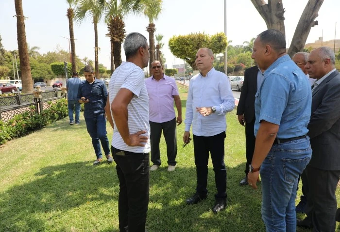 يوم في الشارع، إبراهيم صابر كعب داير بمحافظة القاهرة(صور) يحرص محافظ القاهرة، الدكتور إبراهيم صابر، على المتابعة المستمرة، لأعمال التطوير والصيانة