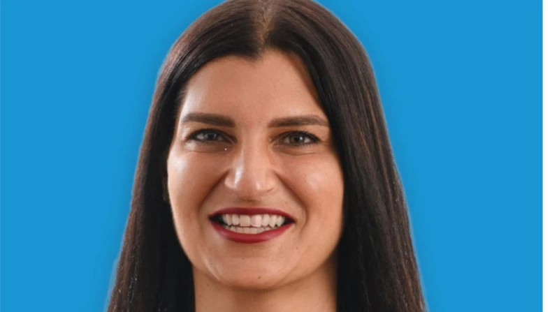 بعد تكليفها بإدارة صندوق مصر السيادي.. من هي نهى رشدي؟ عين مجلس إدارة صندوق مصر السيادي نهى رشدي خليل، رئيس قطاع الاستراتيجية وتطوير الأعمال، قائما