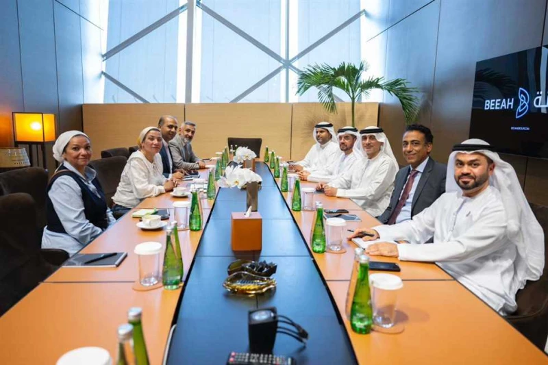 وزيرة البيئة تتوجه إلى الإمارات لبحث التعاون في تدوير المخلفات توجهت الدكتورة ياسمين فؤاد وزيرة البيئة اليوم السبت، إلى إمارة الشارقة في زيارة ميدانية لمقر مجموعة بيئة الإماراتية ا