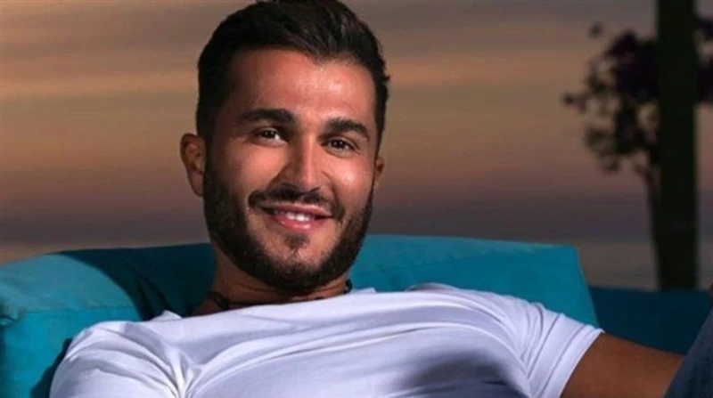 جورج الراسي.. حياة صاخبة ووداع غريب كان صوتا يحمل في طياته نغمة فريدة تنساب بين الكلمات لتلامس القلوب وتحيي الأحاسيس، حمل شغف الفن في قلبه، وأضاء طريقه بموسيقى لم تنسى، وعلى من رغم