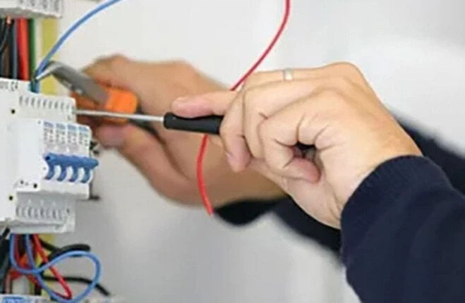 2 مليار جنيه خسائر شهرية.. عقوبات قاسية تنتظر سارقي التيار الكهرباءسرقة التيار الكهربائي.. تبذل الحكومة قصارى جهدها للتصدي إلى ظاهرة سرقة التيار