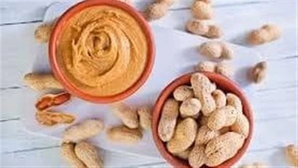 ماذا يحدث عند تناول زبدة الفول السوداني لشعرك؟قدمت الدكتورة سوسن غزال خبيرة التغذية العلاجية عبر صفحتها الخاصة بموقع التواصل الاجتماعي فيسبوك فوائد الفول السوداني للشعر..يغذي بصيلا