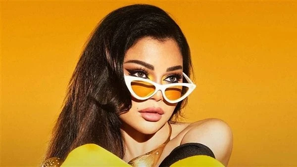 هيفاء وهبي تثير الجدل بفستانها في الساحل الشمالي شاهد حرصت الفنانة اللبنانية هيفاء وهبي على مشاركة متابعيها عبر حسابها الرسمي على موقع تبادل الصور و