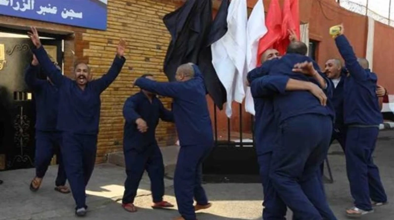 بعد العفو الرئاسي.. ولاد العم يروون تفاصيل 6 سنوات في السجن في عام 2018 خرج قدري، الذي كان عمره وقتذاك 68 عاما من منزله، قاصدا مطعم فول وطعمية قرب