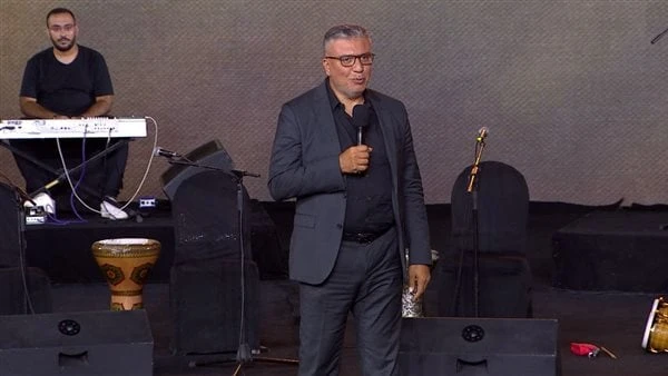 عمرو الليثي يصور حلقة مع فرقة فولكلوريتا على هامش مهرجان العملين بالمسرح الرومانييستضيف الإعلامي عمرو الليثي فرقة فولكلوريتا وفرقة ليالي السيرة على