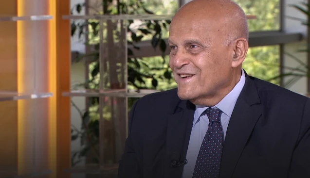 قصة استدعاء الملكة إليزابيث ل مجدي يعقوب لإجراء عملية جراحية غريبة منوعات الاسبوع شاهد المقال التالي من صحافة مصر عن قصة استدعاء الملكة إليزابيث ل