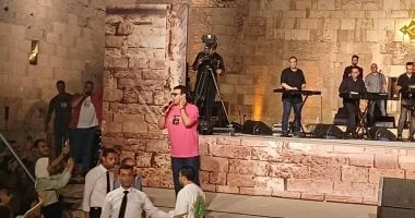 رقص جمهور إيهاب توفيق على أغنية يارموشها فى مهرجان القلعة تعرف على التالي رقص جمهور إيهاب توفيق على أغنية يارموشها فى مهرجان القلعة، تفاعل جمهور