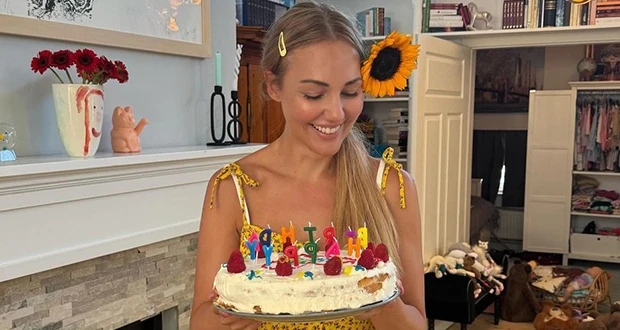 بالفيديو والصور هكذا احتفلت ميريام أوزرلي بعيد ميلادها تعرف على التالي بالفيديو والصور هكذا احتفلت ميريام أوزرلي بعيد ميلادها، متابعة بتجرد أحتفلت