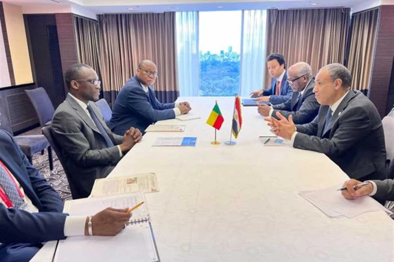 وزير الخارجية يبحث مع نظيره البنيني احتواء اتساع رقعة التصعيد بالمنطقة والأزمة السودانية (تفاصيل) بحث الدكتور بدر عبدالعاطي، وزير الخارجية والهجرة