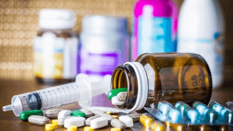 رئيس شعبة الأدوية يزف بشرى سارة بشأن أزمة النقص في الصيدلياتأزمة نقص الأدوية في الصيدليات من أهم ما يشغل المصريين في الوقت الحالي، حيث لا يمكن