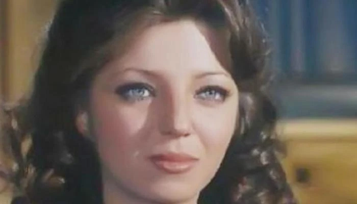 منهم لاعب أهلاوي.. هدى رمزي وأزواجها ال6 متفرقات شاهد المقال التالي من صحافة مصر عن منهم لاعب أهلاوي هدى رمزي وأزواجها ال6، اشتهرت هدى رمزي بأدوارها في السينما خلال فترة السبعينيات