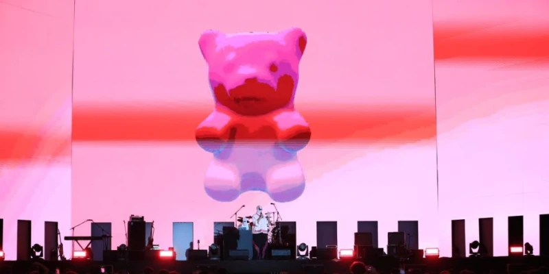 أمير عيد يغنى ألبوم روكسى خلال حفل كايروكى فى مهرجان العلمين الجديدة ناس وخدمات ناس وخدمات، أمير عيد يغنى ألبوم روكسى خلال حفل كايروكى فى مهرجان العلمين الجديدة،غنى النجم أمير عيد،