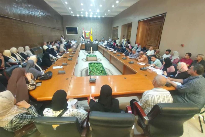 إنشاء 9 فصول سابقة التجهيز بمدارس شمال سيناء صدق اللواء دكتور خالد مجاور محافظ شمال سيناء على عدد من قرارات النقل والندب للمعلمين والعاملين بالتربية والتعليم، بجانب التصديق على عدد