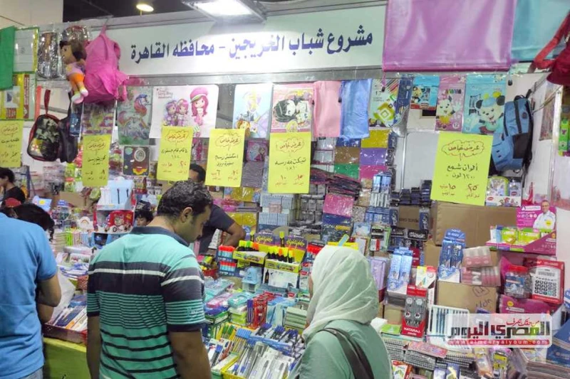 كيف واجهت الغرفة التجارية أزمة ارتفاع أسعار الأدوات المكتبية قبل الموسم الدراسي؟ كشف أحمد أبوجبل، رئيس شعبة الأدوات المكتبية بالغرفة التجارية، أن