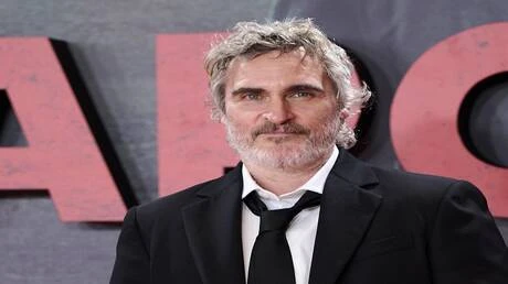 نجم شهير يتعرض لموجة غضب كبيرة بسبب انسحابه فجأة من فيلم عن المثليين! تعرف على التالي نجم شهير يتعرض لموجة غضب كبيرة بسبب انسحابه فجأة من فيلم عن