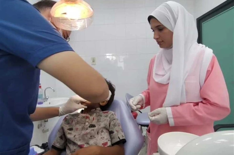 توقيع الكشف الطبي وصرف العلاج بالمجان ل 1856 مريضا من أبناء قرية الرجايلة بالشرقية 15:36 توقيع الكشف الطبي وصرف العلاج بالمجان ل 1856 مريضا من أبناء