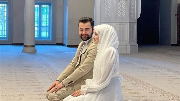 كيفية بر الزوجة بعد موتها.. أحسن إليها بهذه الأعمالورد إلى دار الإفتاء المصرية، سؤال يقول (ما هي كيفية بر الزوجة بعد موتها؟ وهل يشرع للزوج التصدق عن زوجته أو برها بعد وفاتها بأي عم