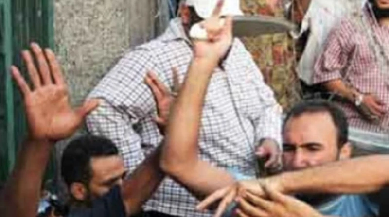 بسبب ورث أمه.. عامل يقطع مناخير خاله في سوهاج تمكن ضباط وحدة مباحث مركز جرجا، جنوبي محافظة سوهاج، من إلقاء القبض على عامل أصاب خاله بجرح قطعي بالأنف،