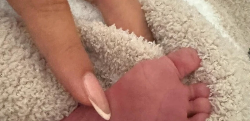 نجم عالمي يرزق بمولوده الأول.. وصورته تحصد 8 ملايين إعجاب ب 4 ساعات فقط تعرف على التالي نجم عالمي يرزق بمولوده الأول.. وصورته تحصد 8 ملايين إعجاب ب 4