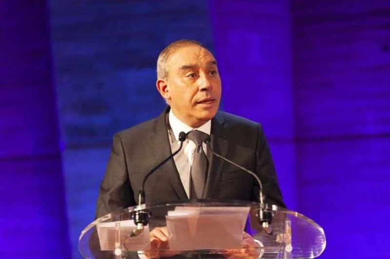 سفير مصر بفرنسا: القنصلية المصرية في باريس تتابع واقعة وفاة الباحثة ريم حامد قال السفير علاء يوسف، سفير مصر في فرنسا، إن القنصلية المصرية العامة في باريس تتابع واقعة وفاة الباحثة ر